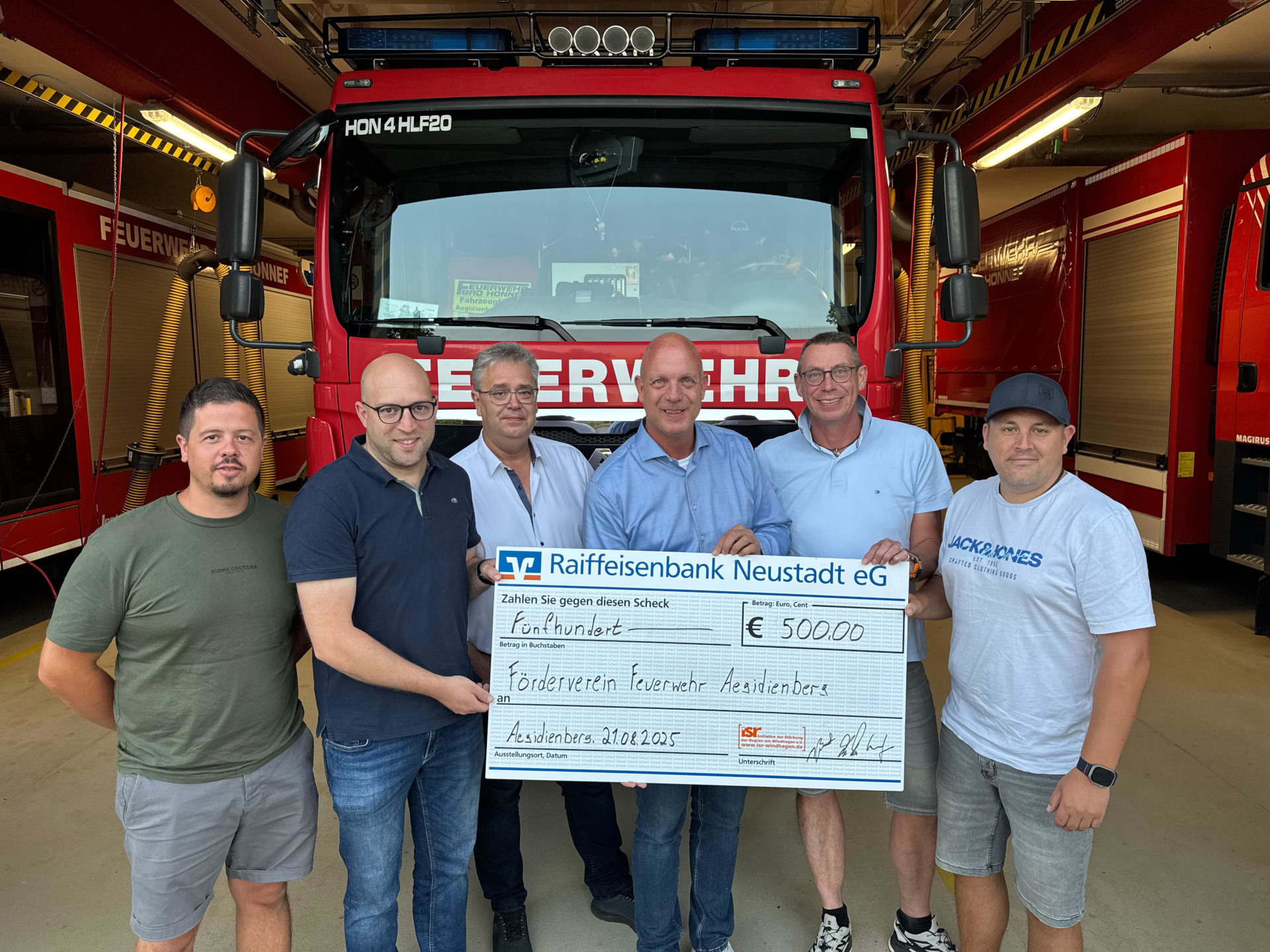 ISR überreicht Spende an FF Aegidienberg